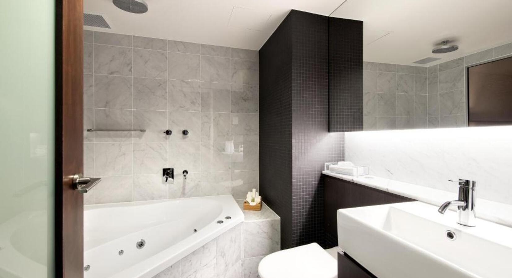 Soho Spa Suite - Bathroom 