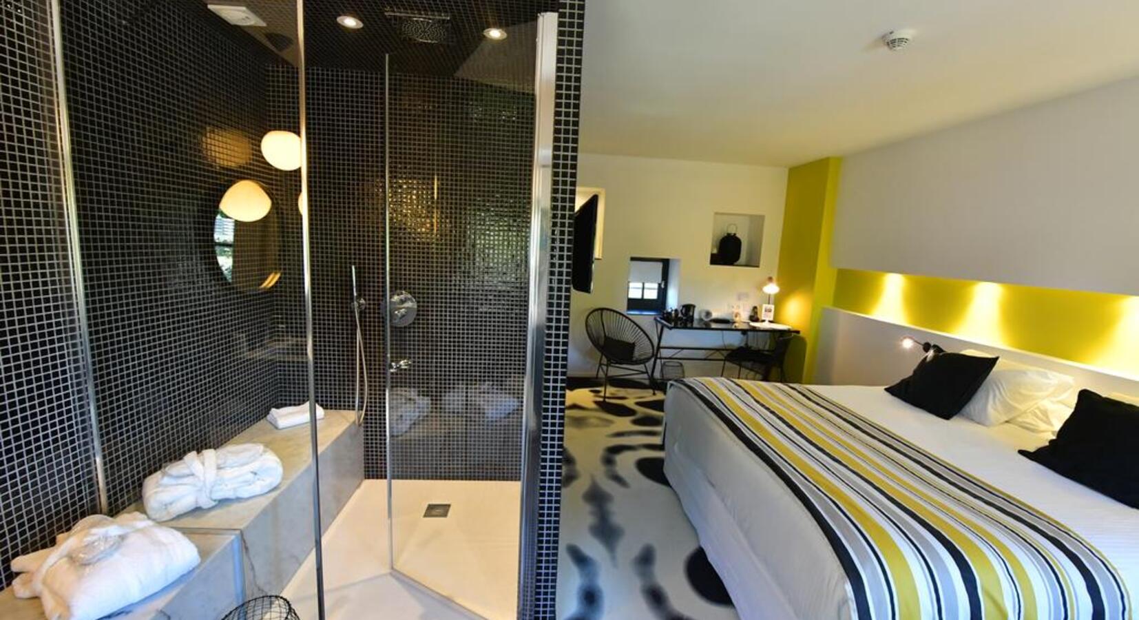 Double Room and Shower