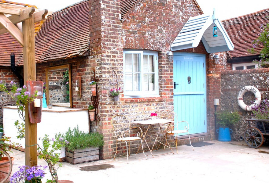 Blue Door Barns