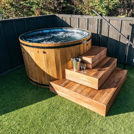 Outdoor hot tub