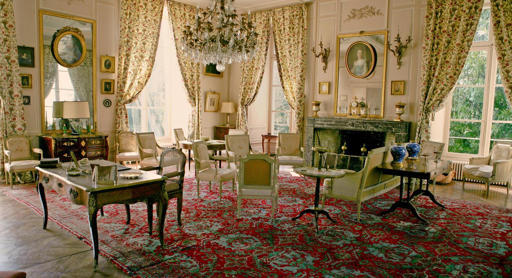 Grand Drawing room, unchanged since the wedding of the 4th Marquis in 1778