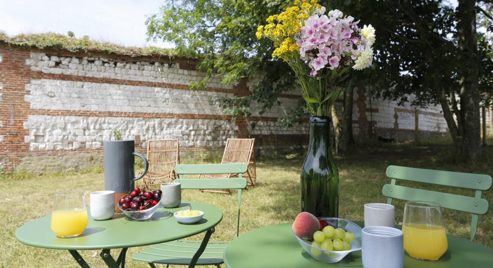 Al Fresco dining