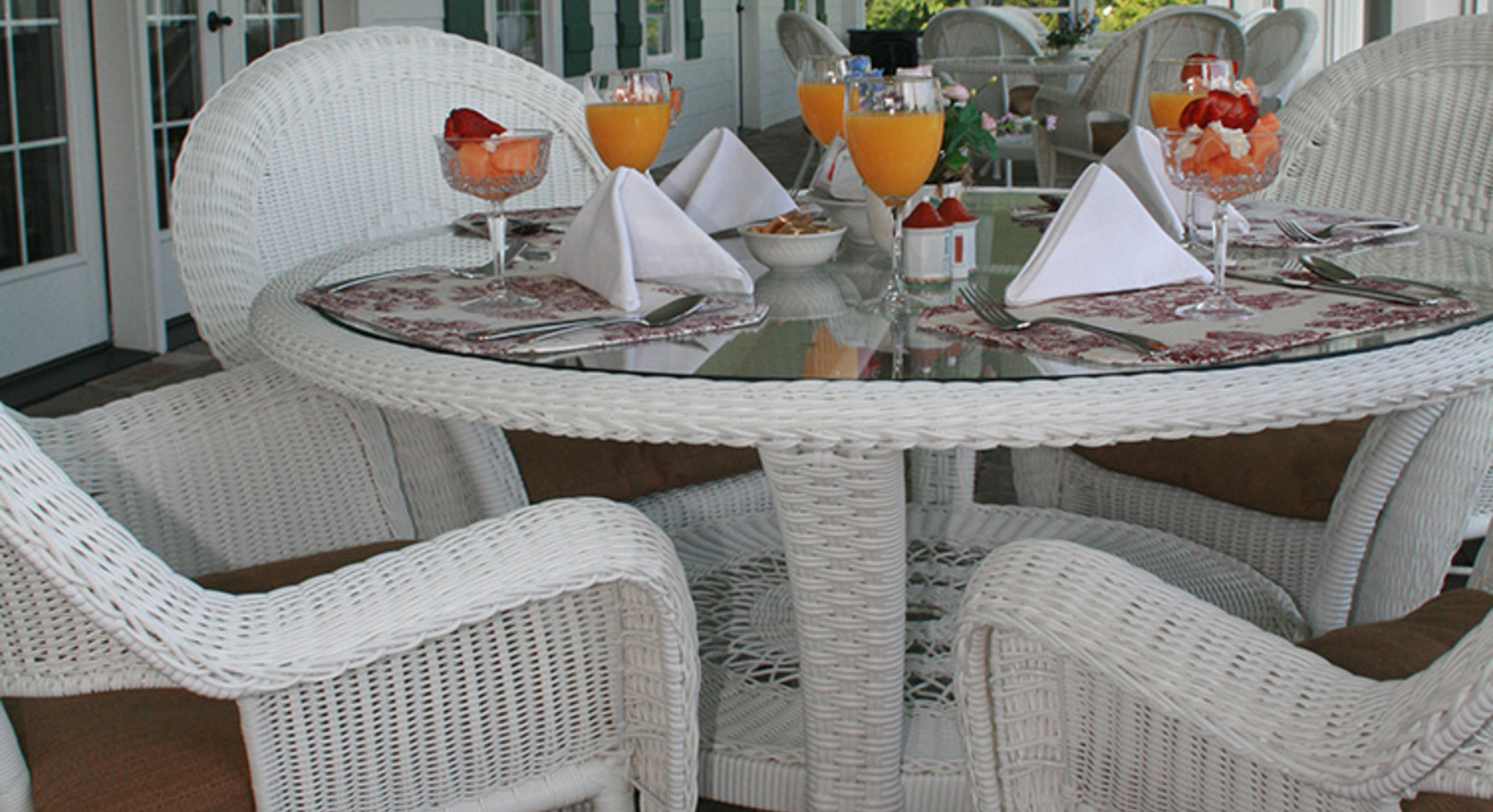 Porch dining