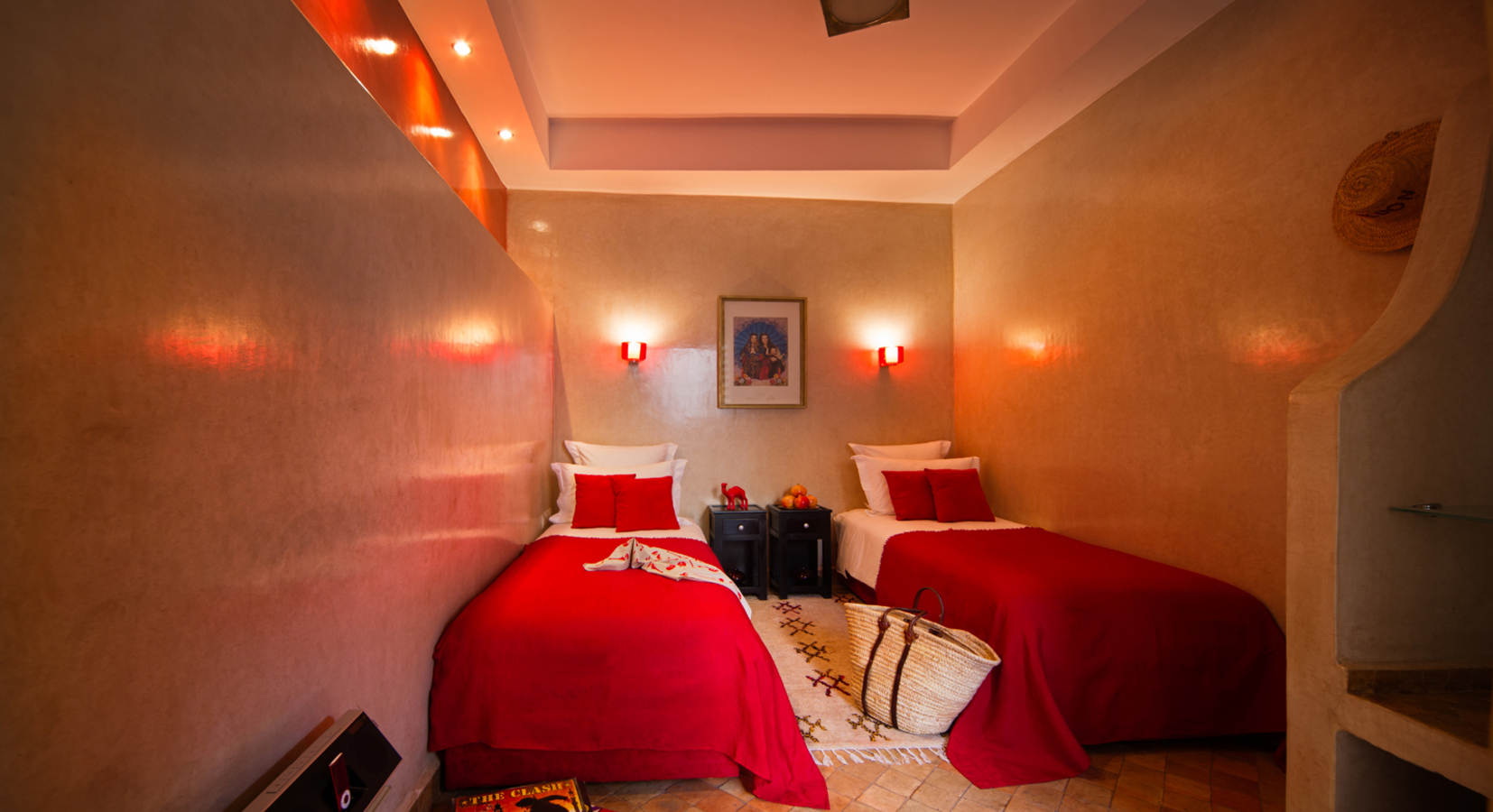 Simply Red Room at Riad Cocoon