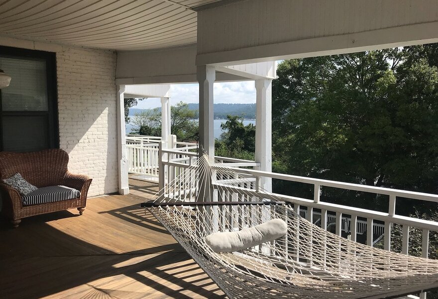 Lake Guntersville Bed and Breakfast