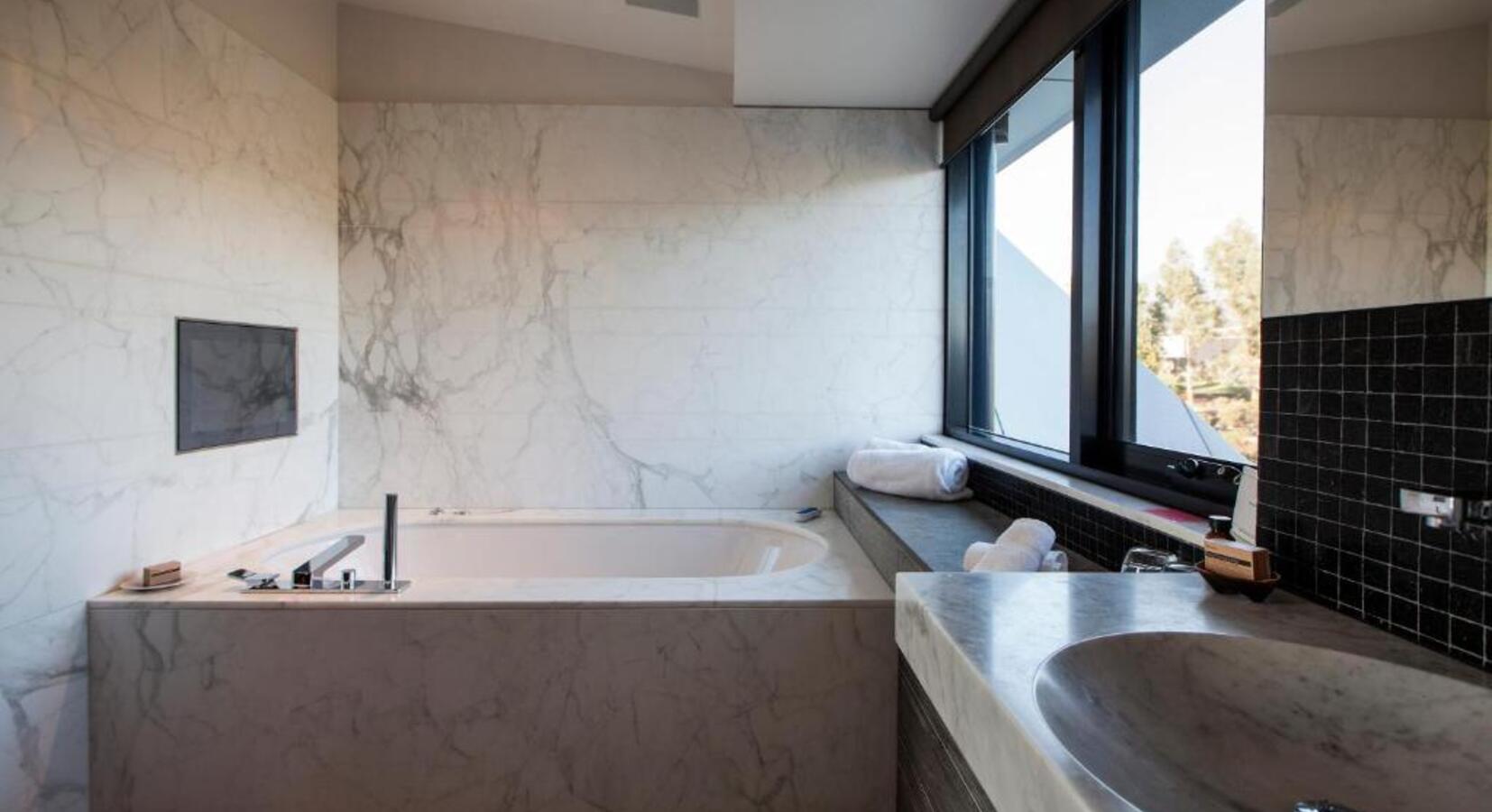 Marble Bathrooms 