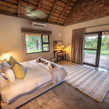 Senalala Luxury Safari Camp