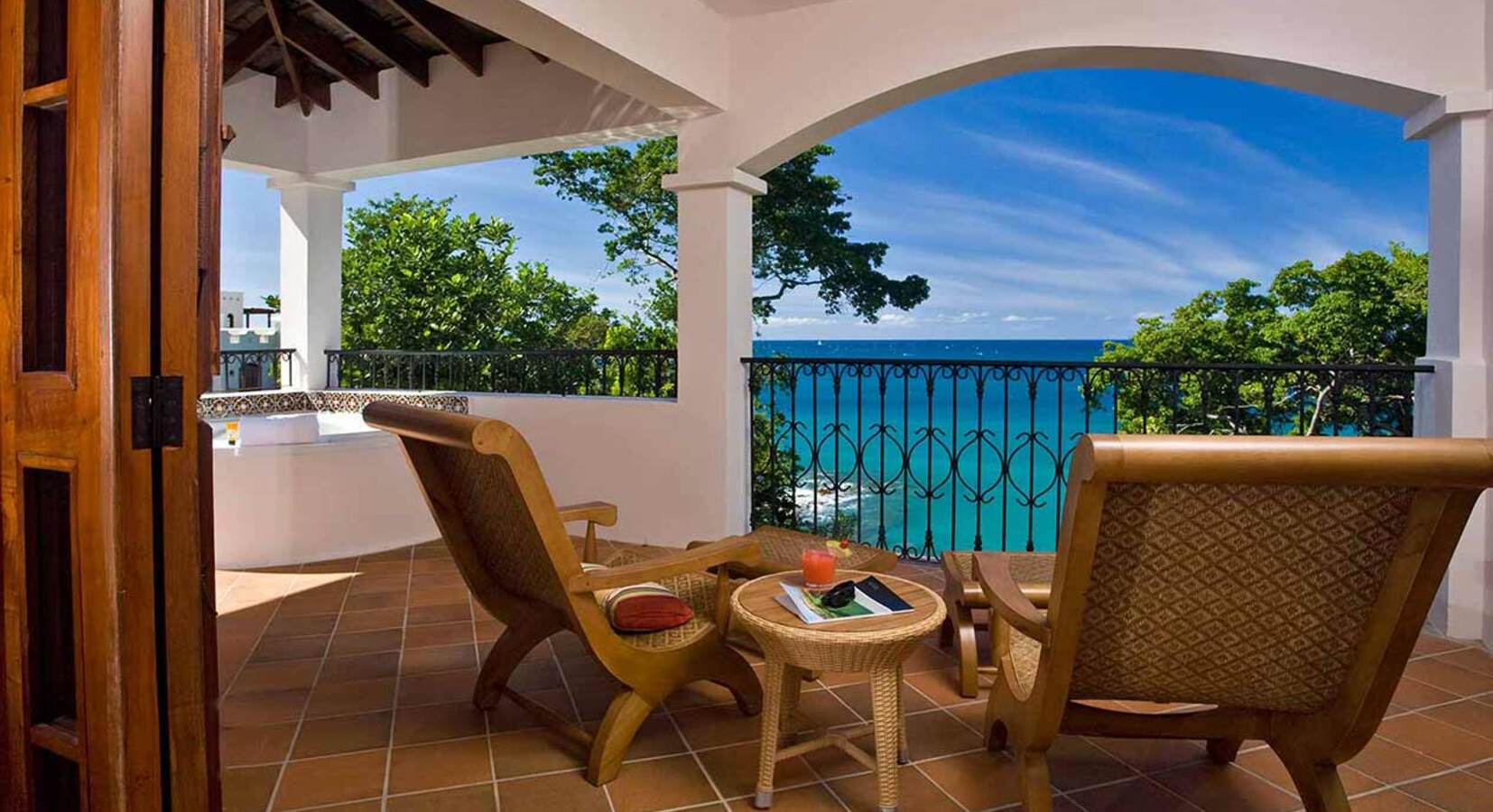 Private balcony with a tub and a view!