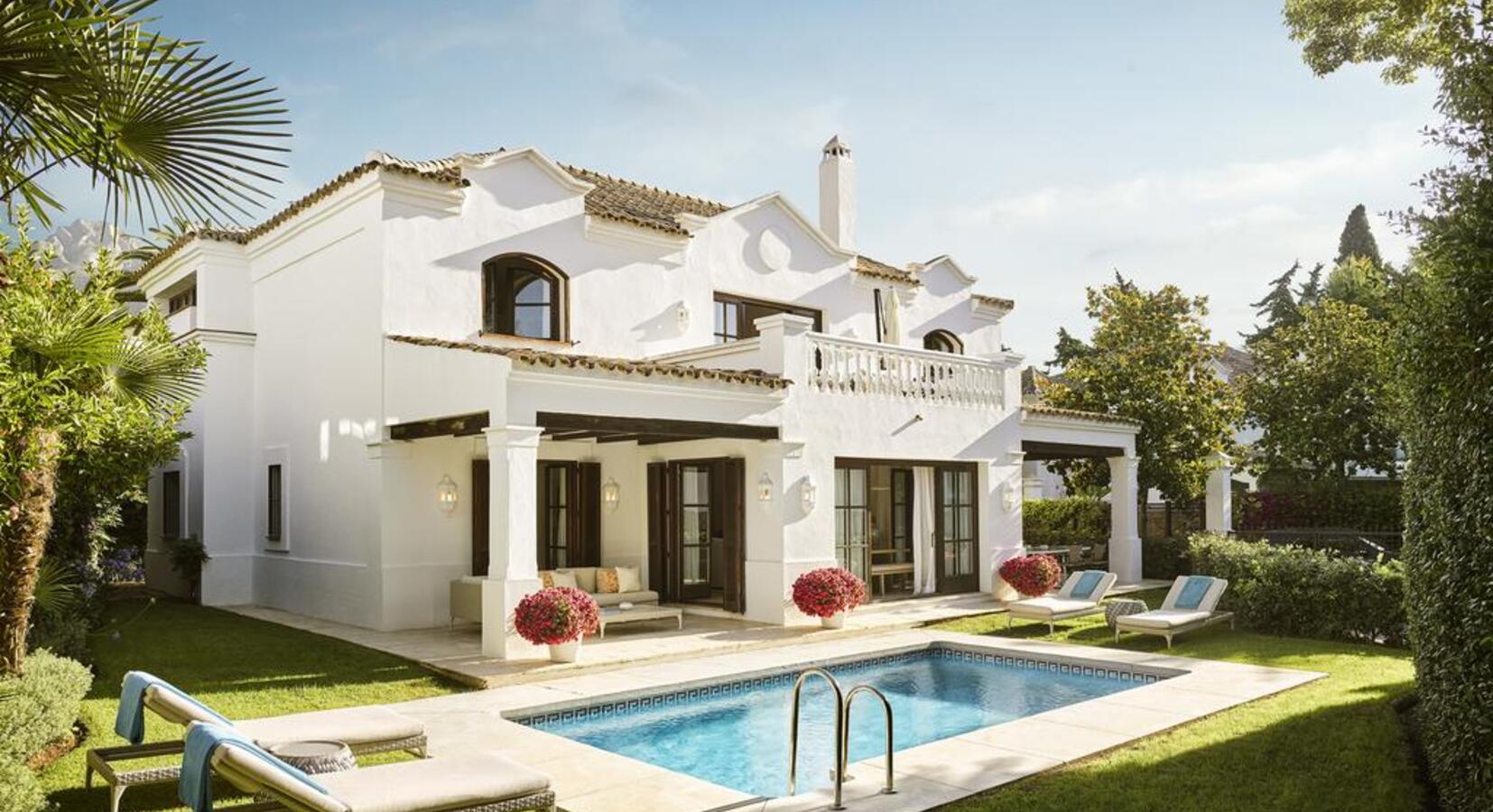 Villa with private pool