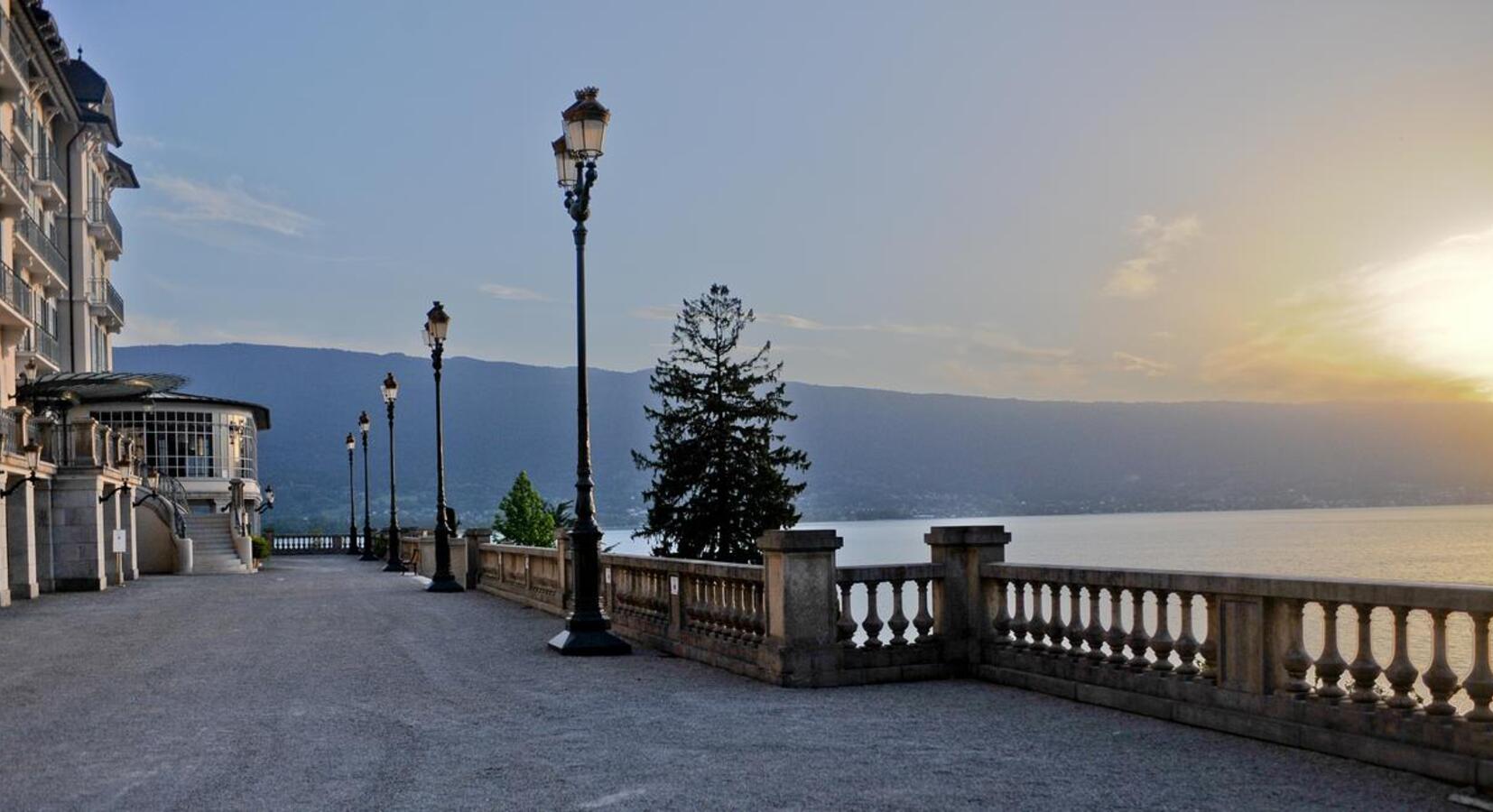 Lakeside promenade