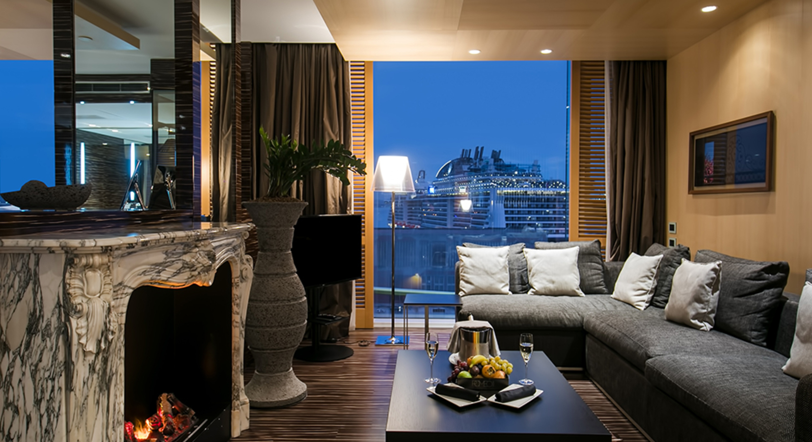 Deluxe Suite Harbour View