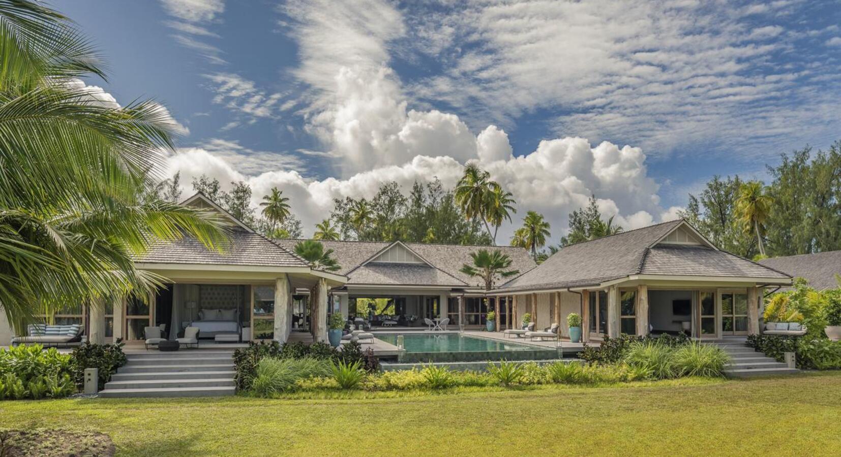 Three-bedroom presidential villa