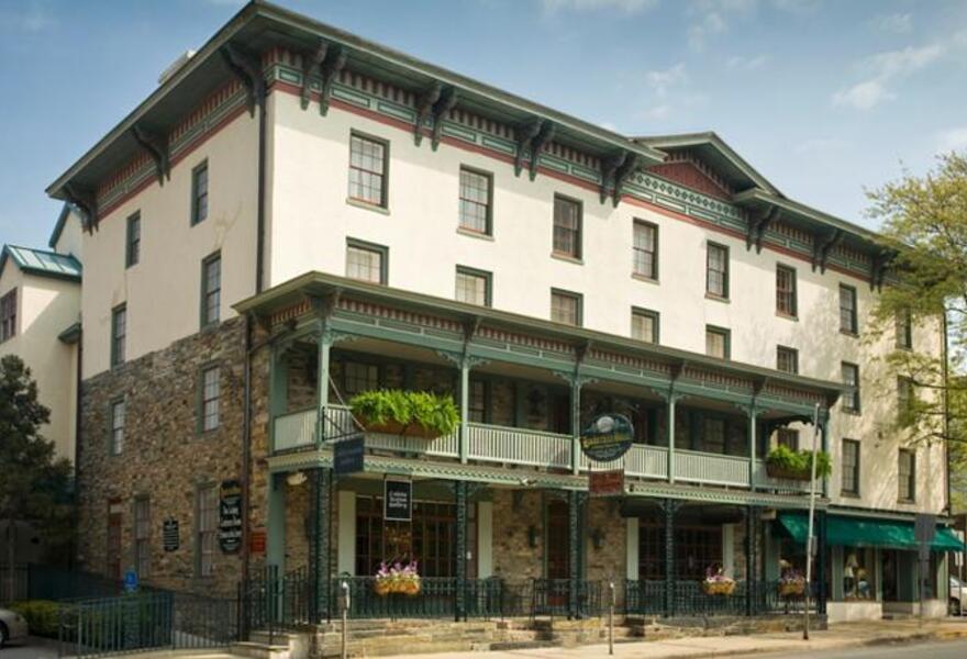 Lambertville House Hotel