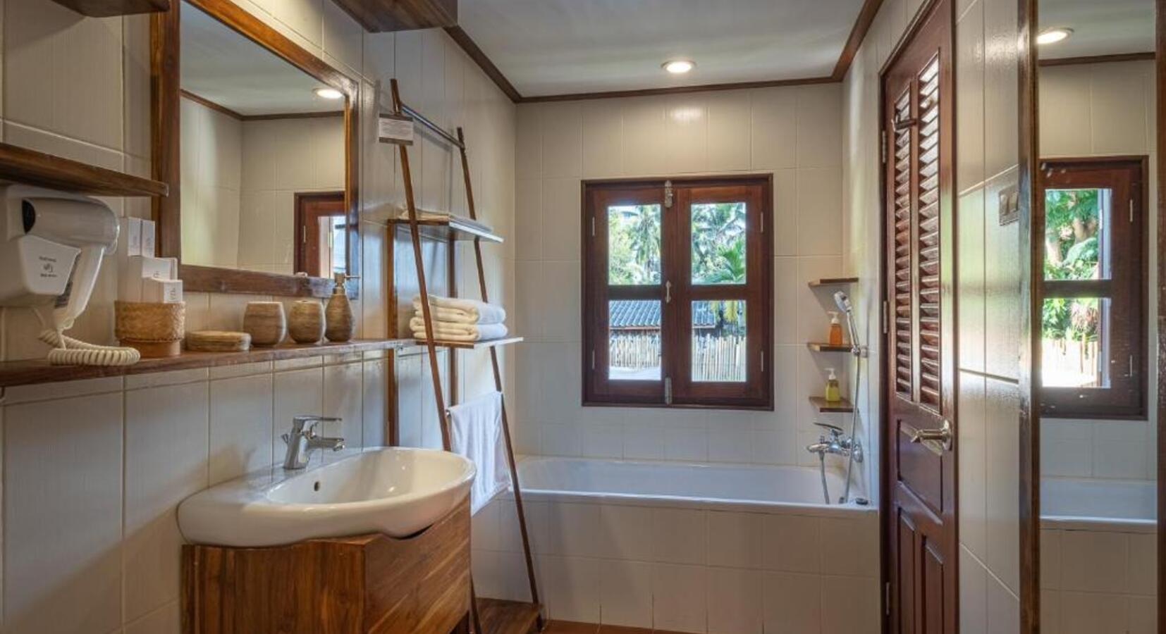 Bathroom with Tub