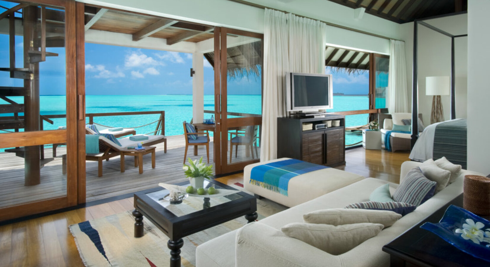 Photo of Four Seasons Resort Maldives at Landaa Giraavaru