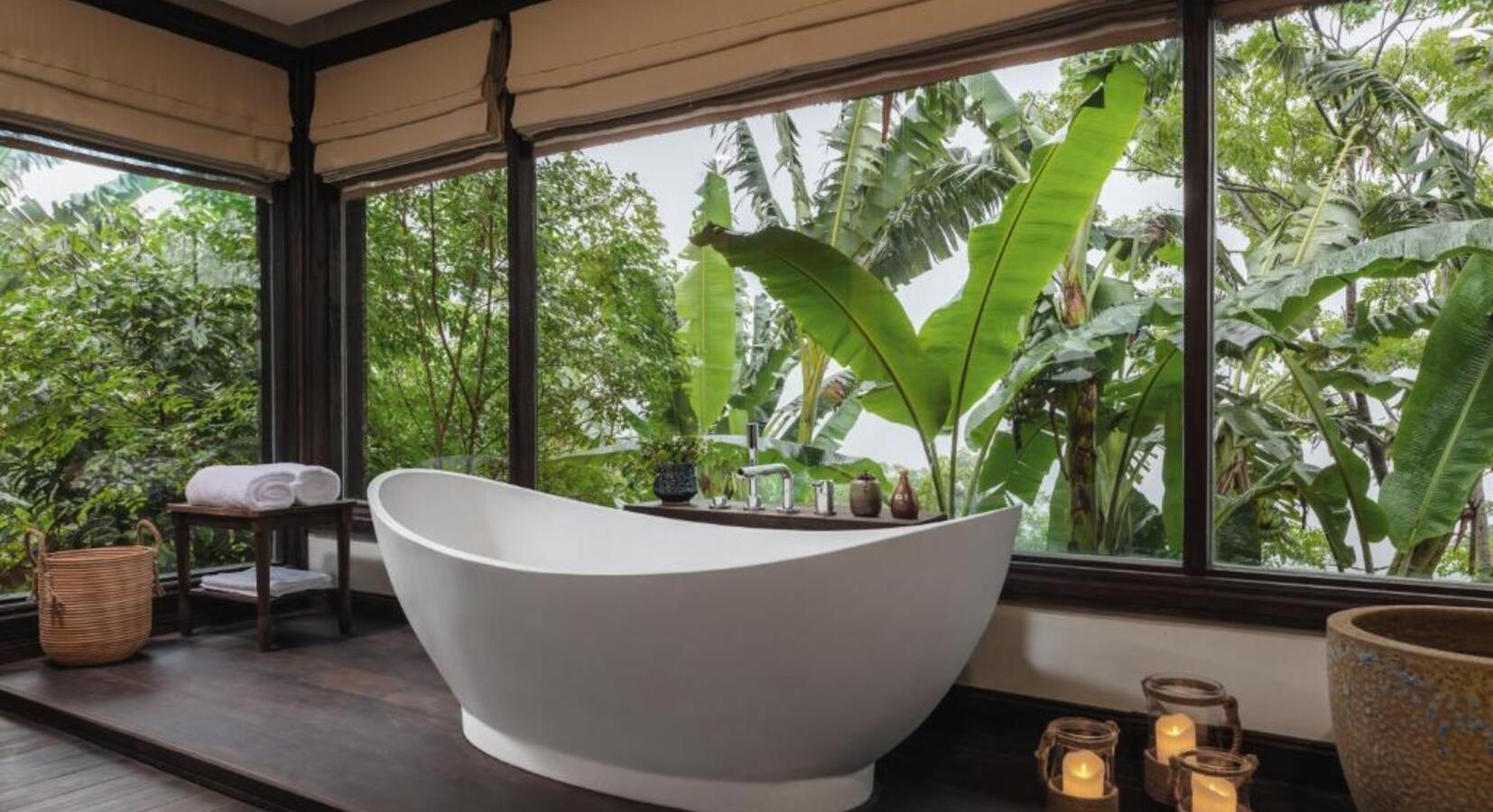 Bathroom with Tub