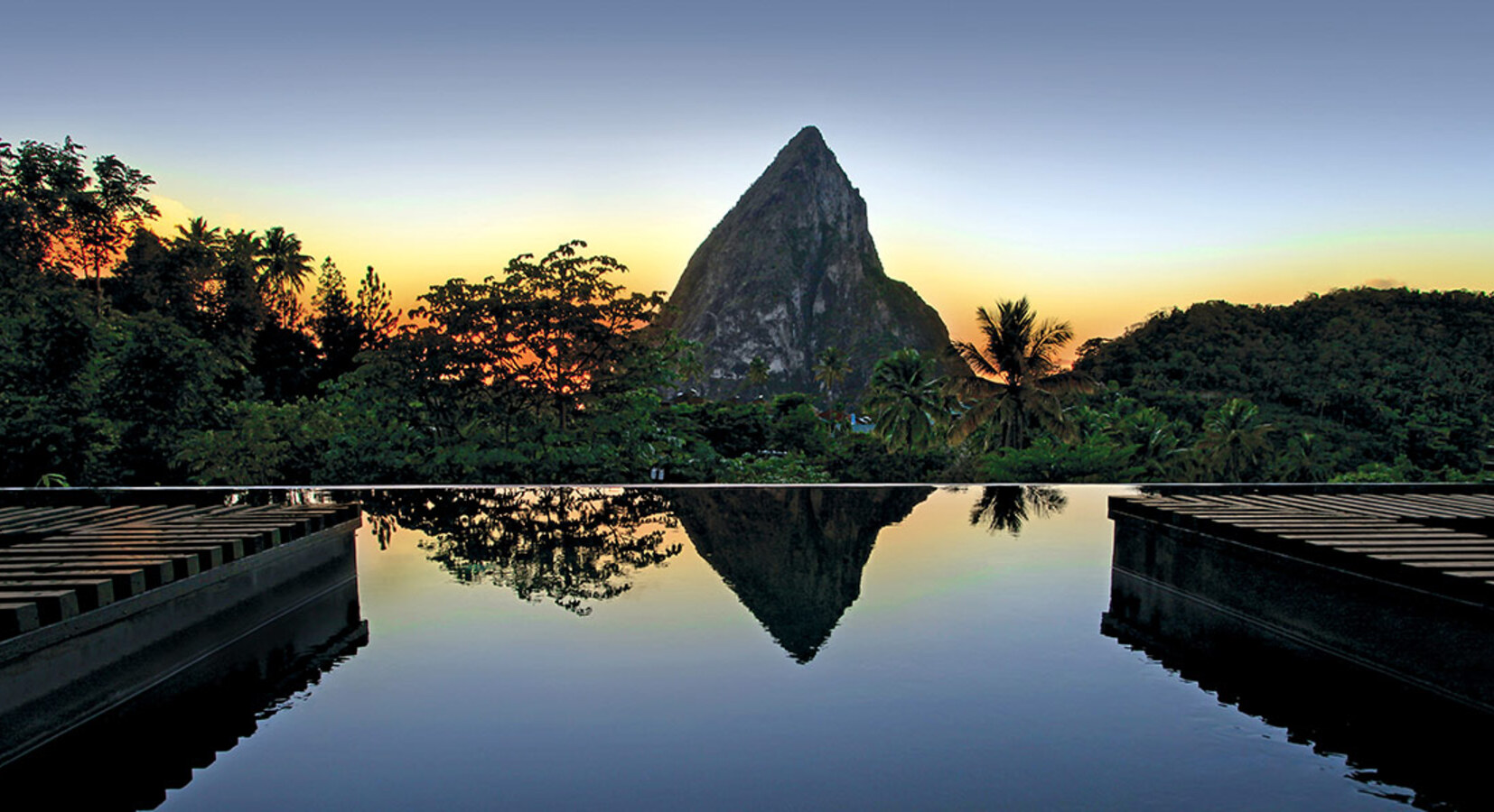 Infinity pool with a view