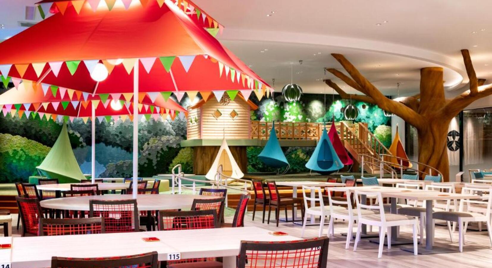 Restaurant with Children's Play Area