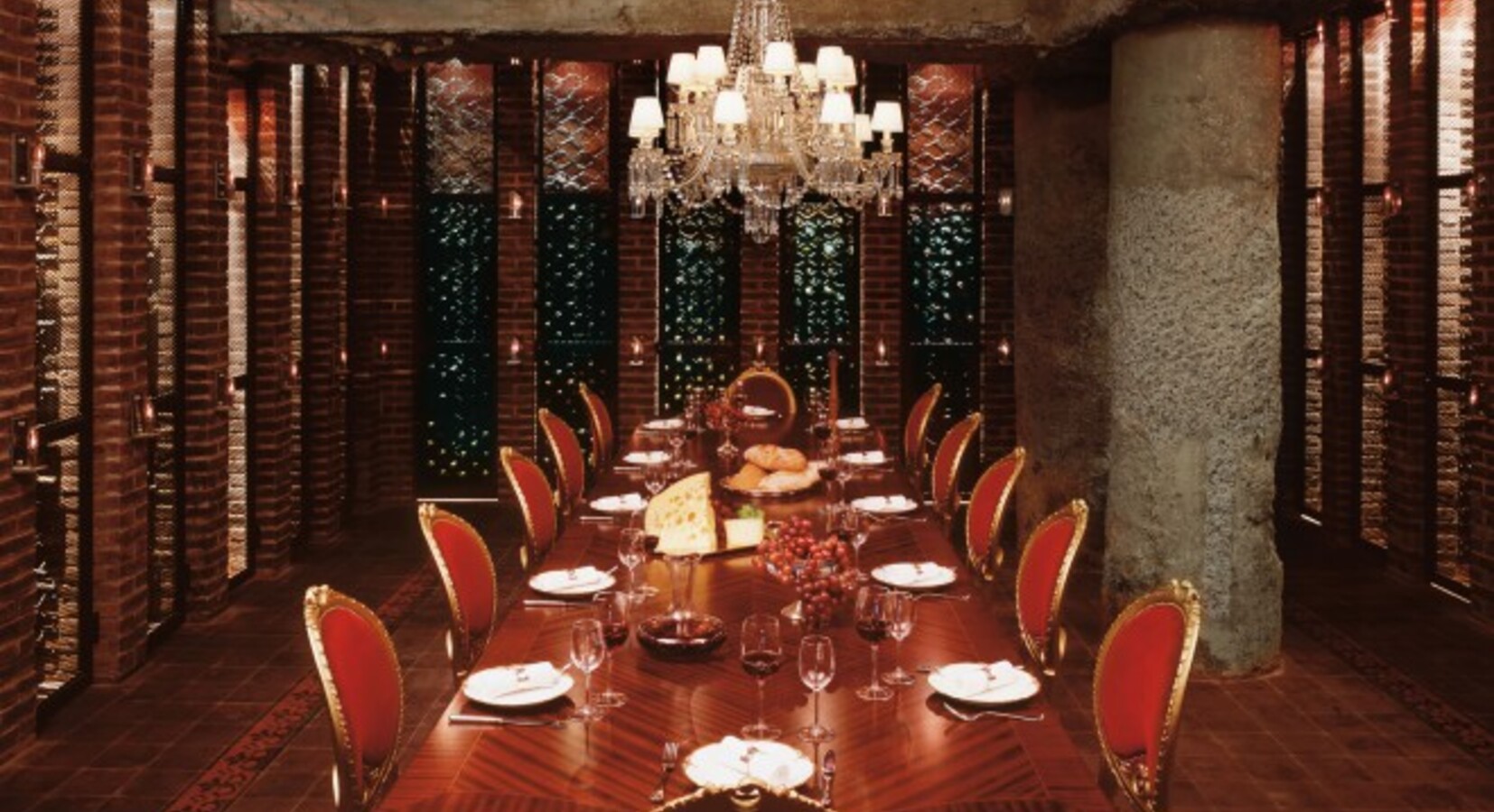 La Cava Restaurant