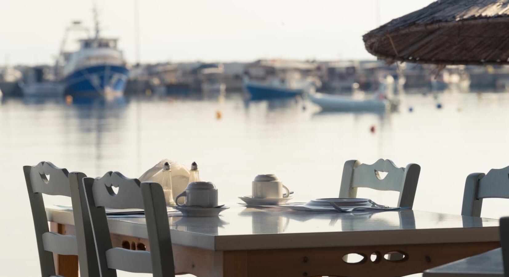 Seafront dining