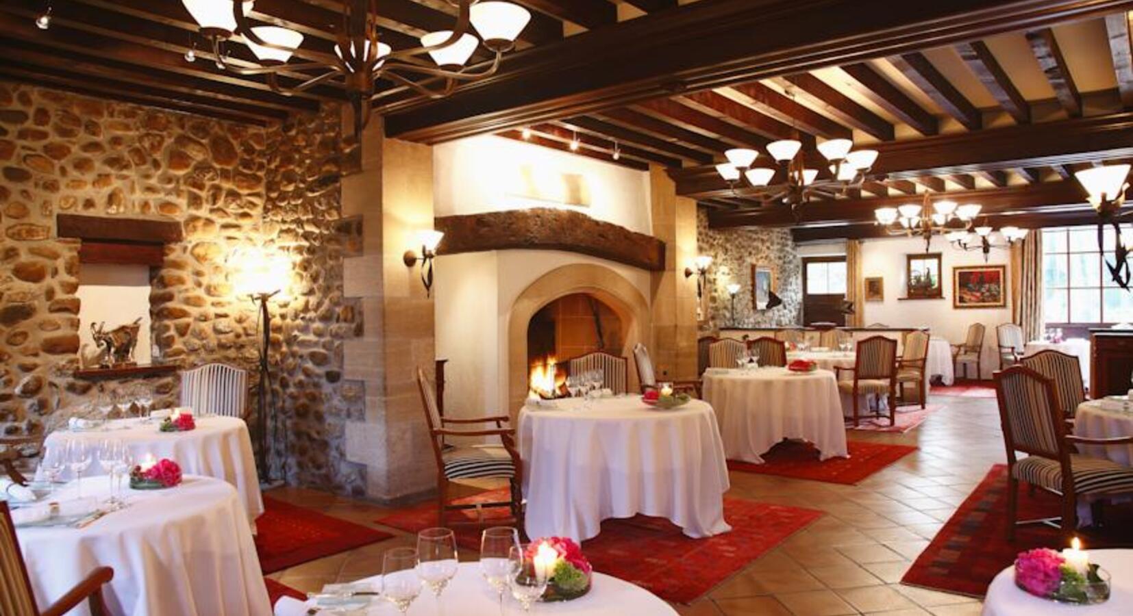 Hotel Restaurant 