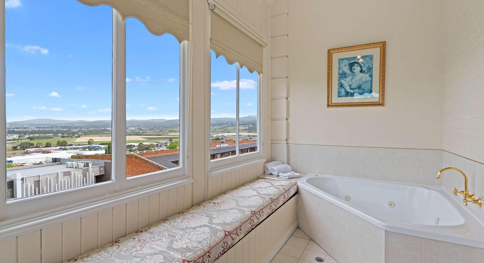 Bathroom with Spa Bath 