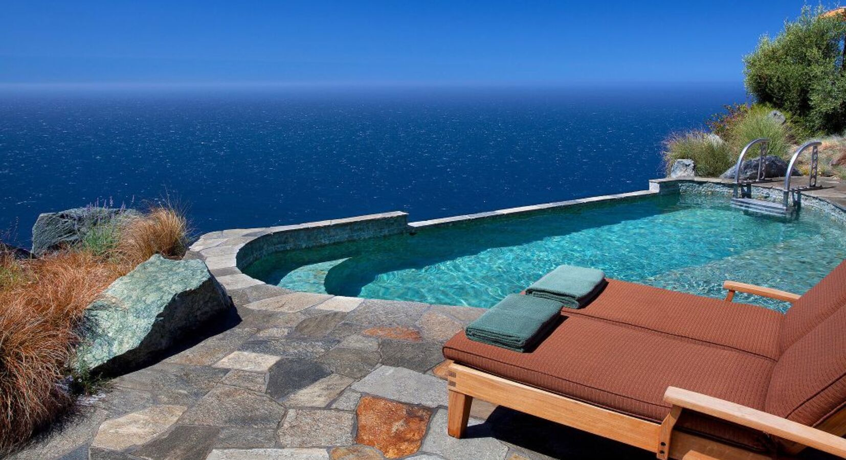 Outdoor infinity pool