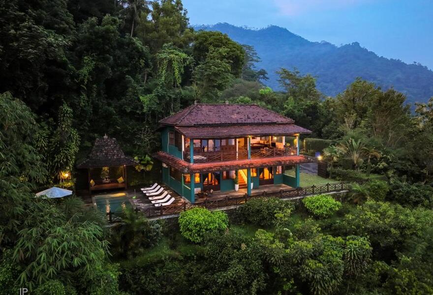 Villa Borobudur Resort