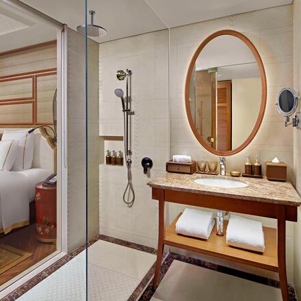 Deluxe Room - Bathroom 