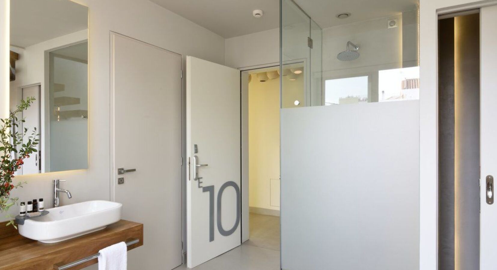 En Suite Bathroom