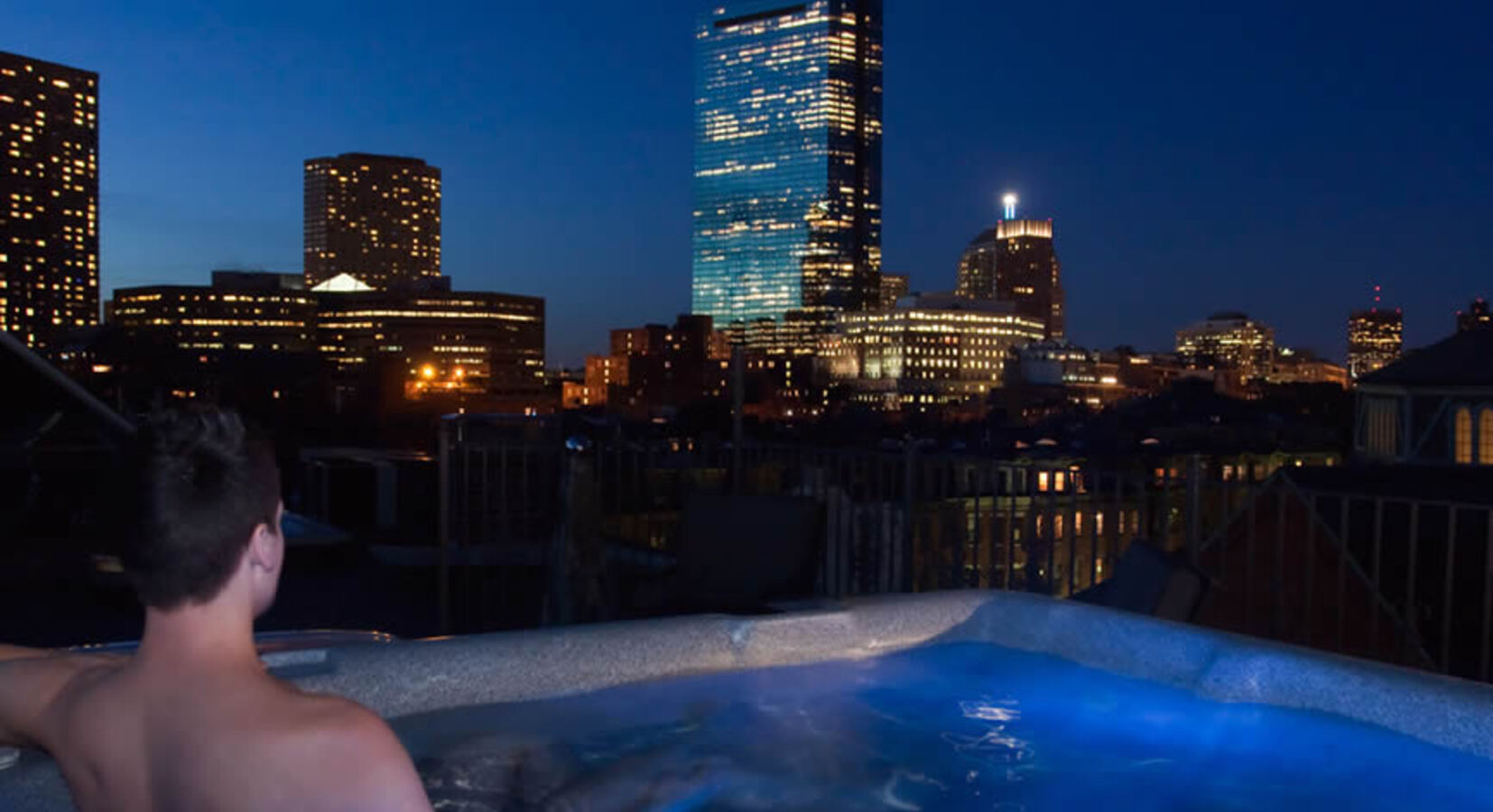 Roof top hot tub