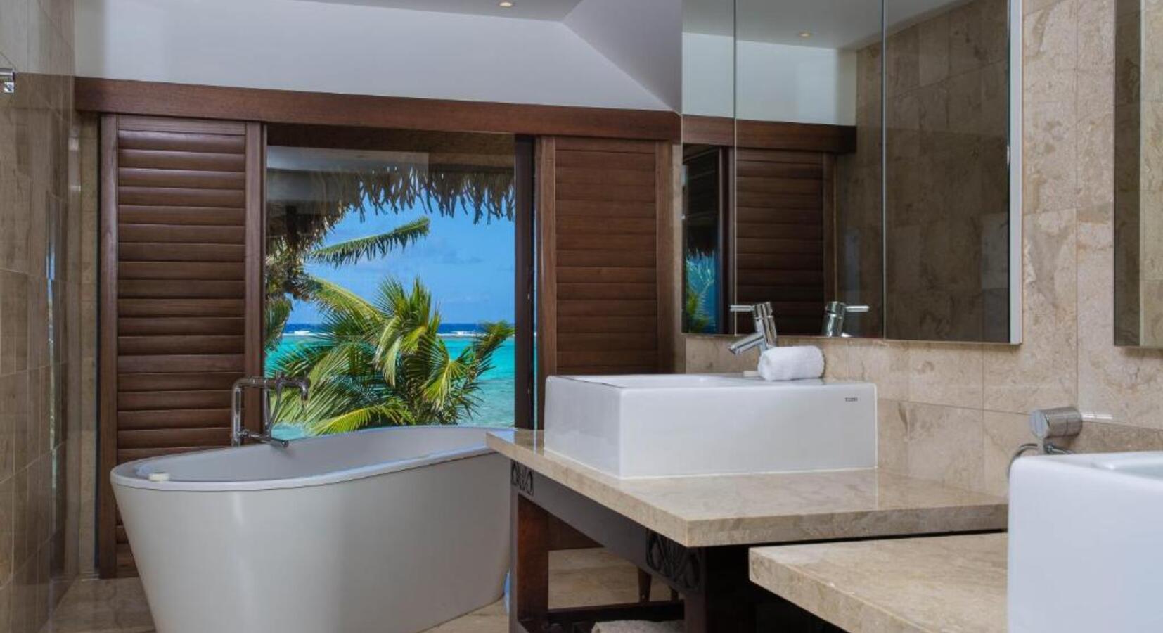 Bathroom with Tub