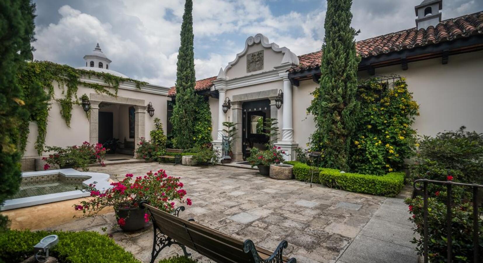 Courtyard garden