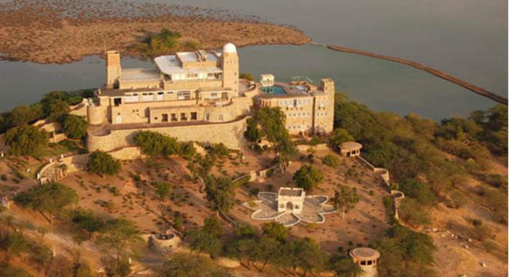 Photo of Sardar Samand Lake Palace 