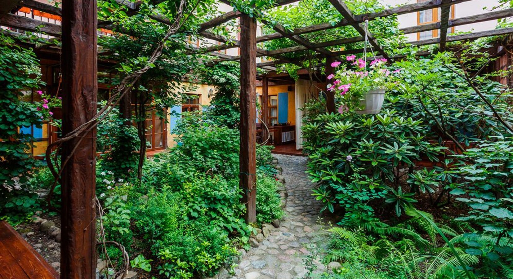 Courtyard Garden