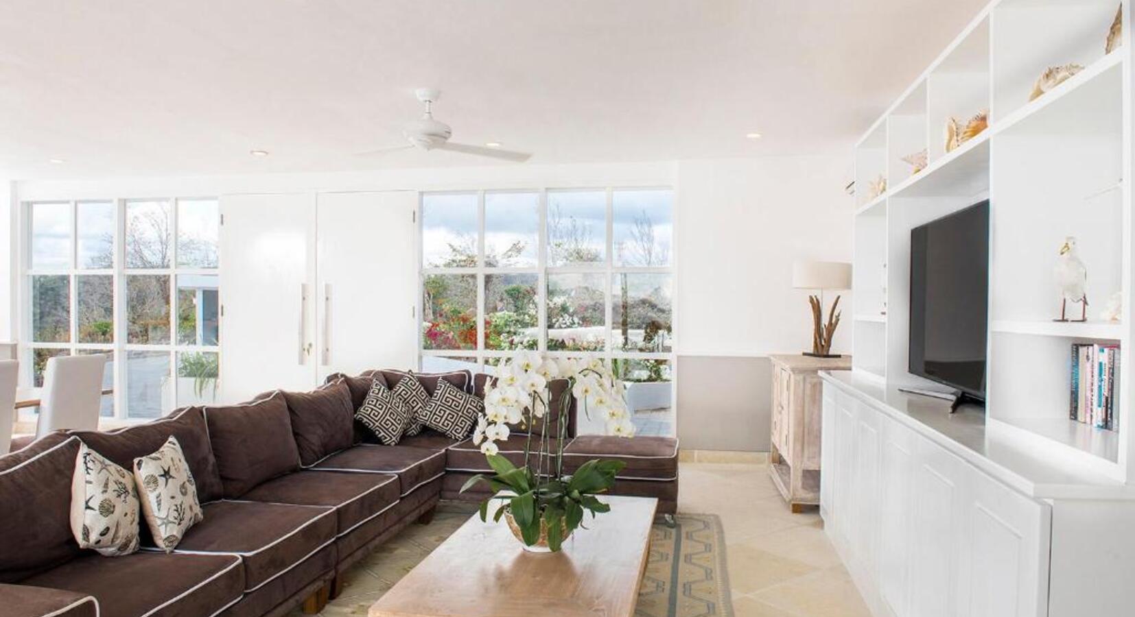 Private Villa Sitting Room 