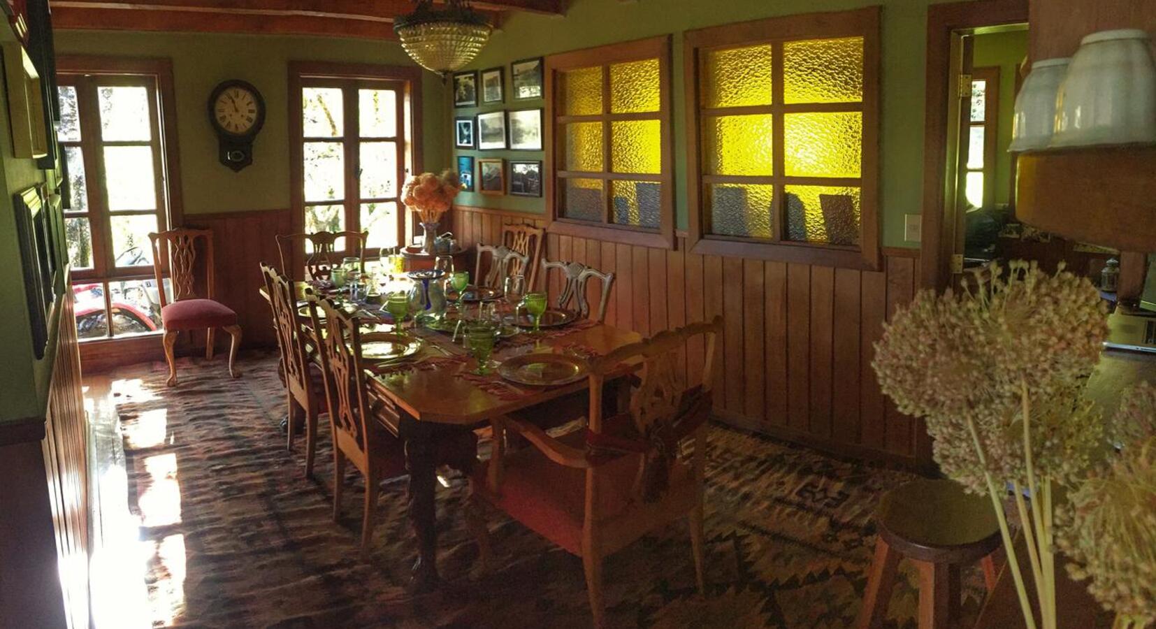 Guesthouse dining room