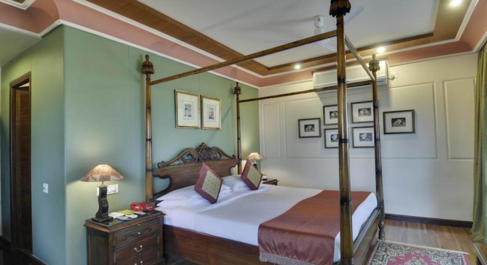 Bedroom with four-poster bed