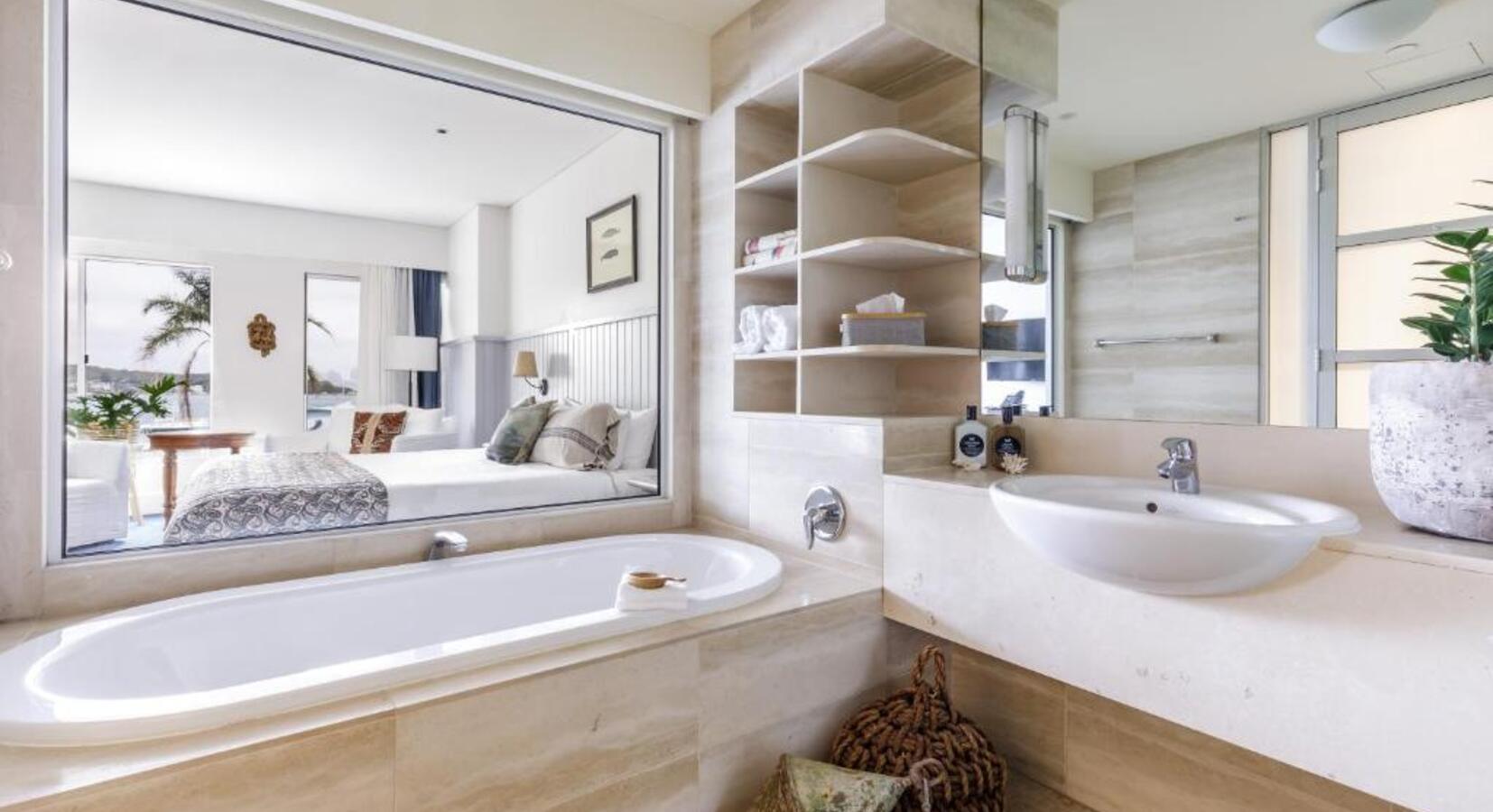 Bathroom with Tub