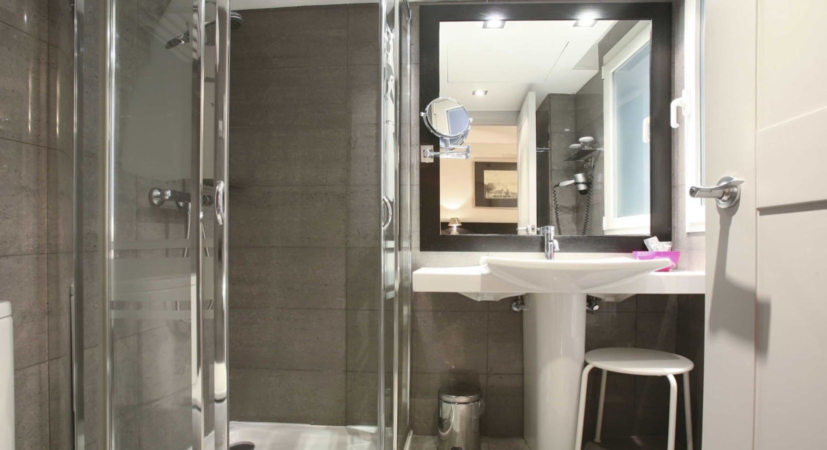 En Suite Shower room