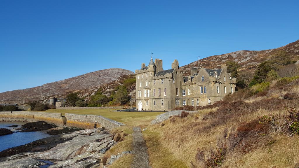 Amhuinnsuidhe Castle