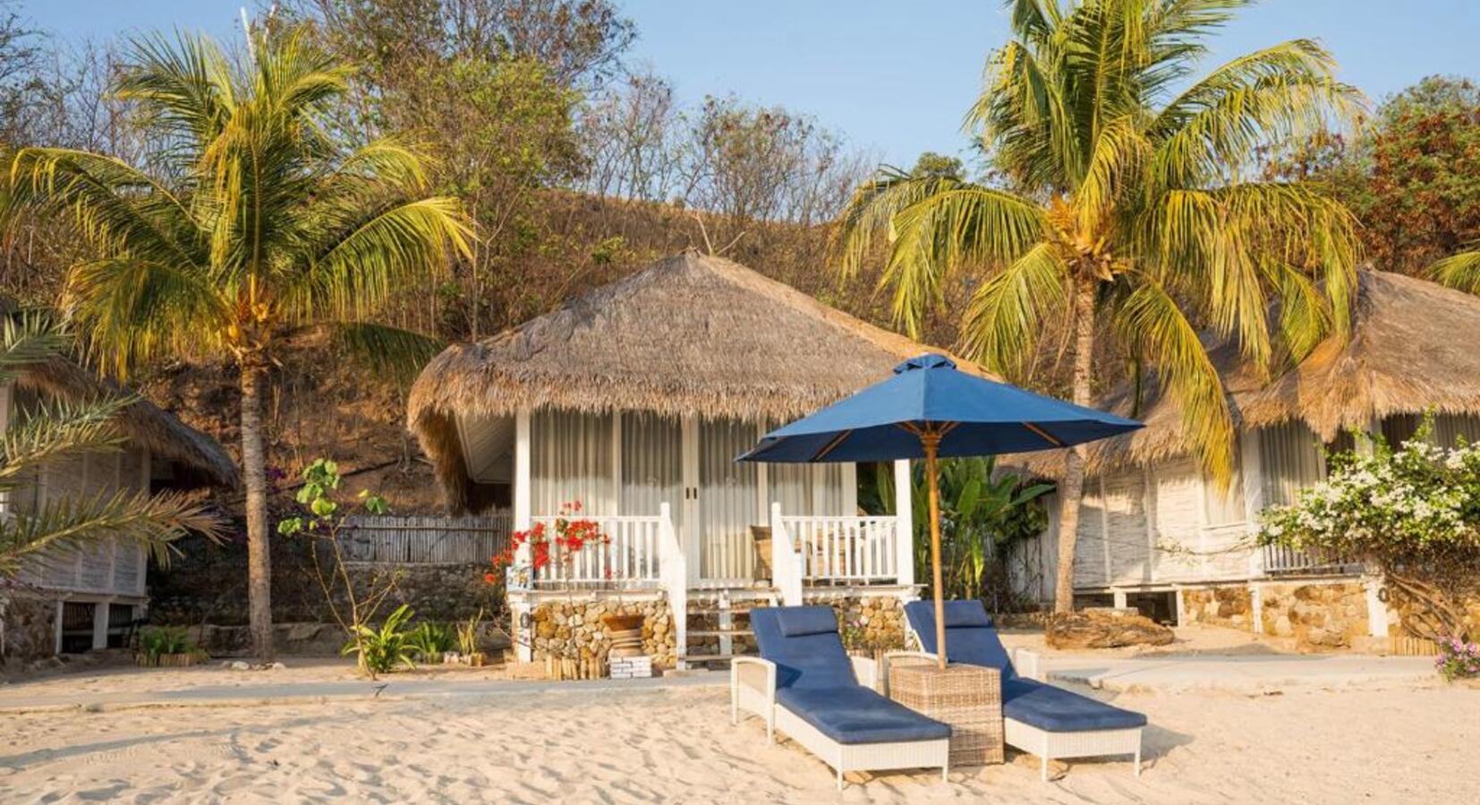 Beach Bungalow with Sun Loungers