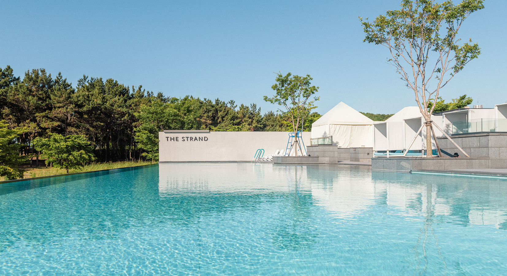 Outdoor Infinity Pool