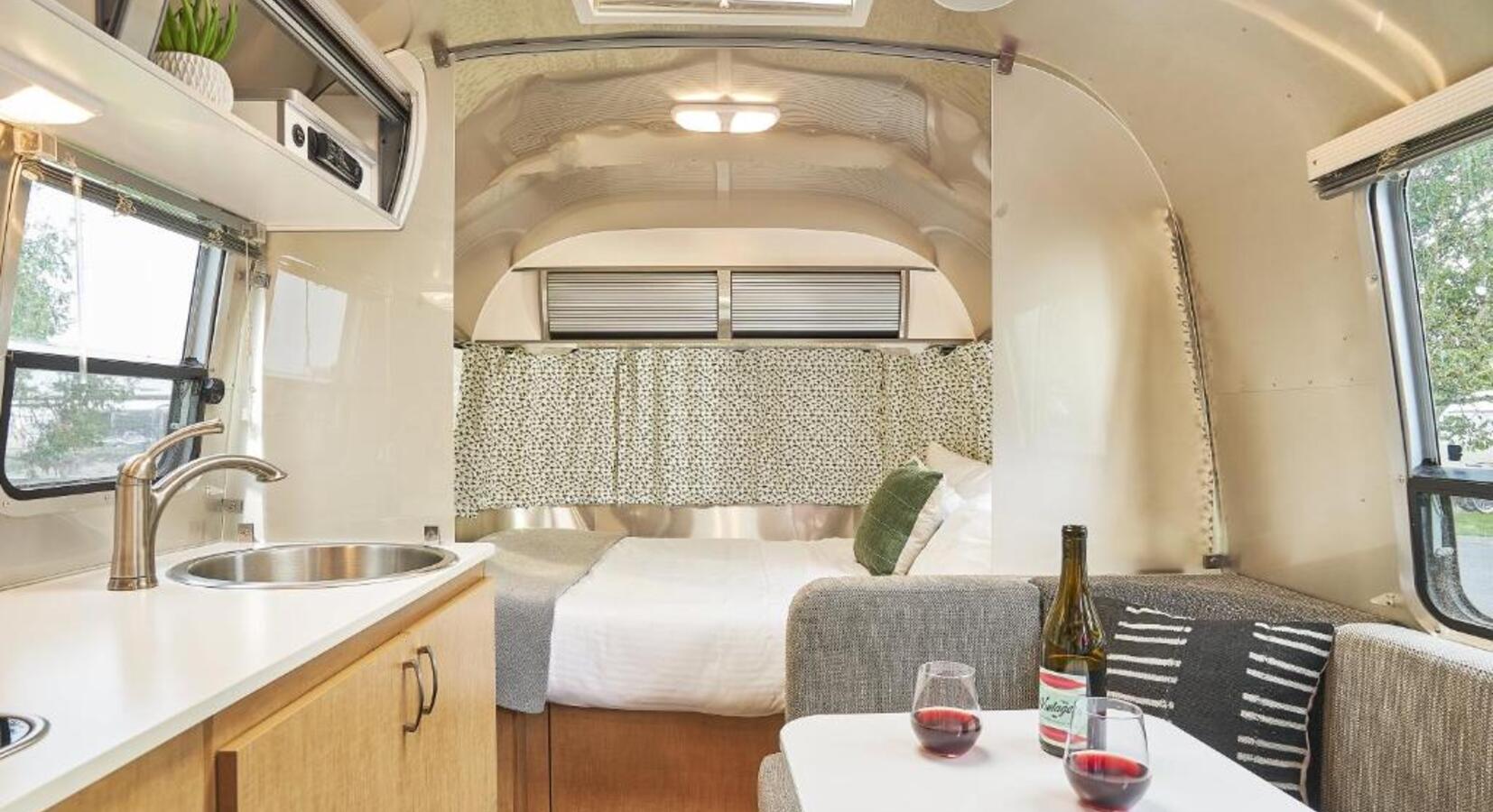 Airstream Bambi