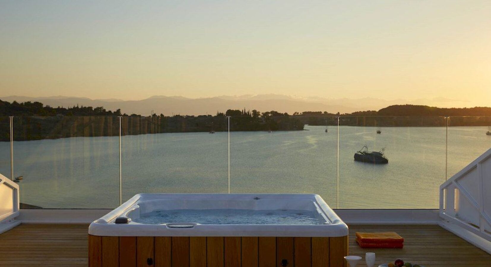 Private Rooftop Hot Tub