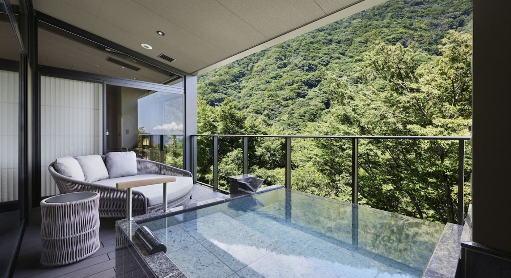 Balcony with onsen