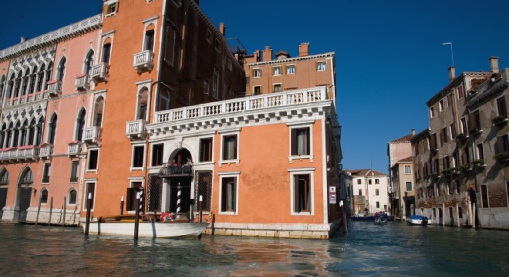 Exterior on Grand Canal