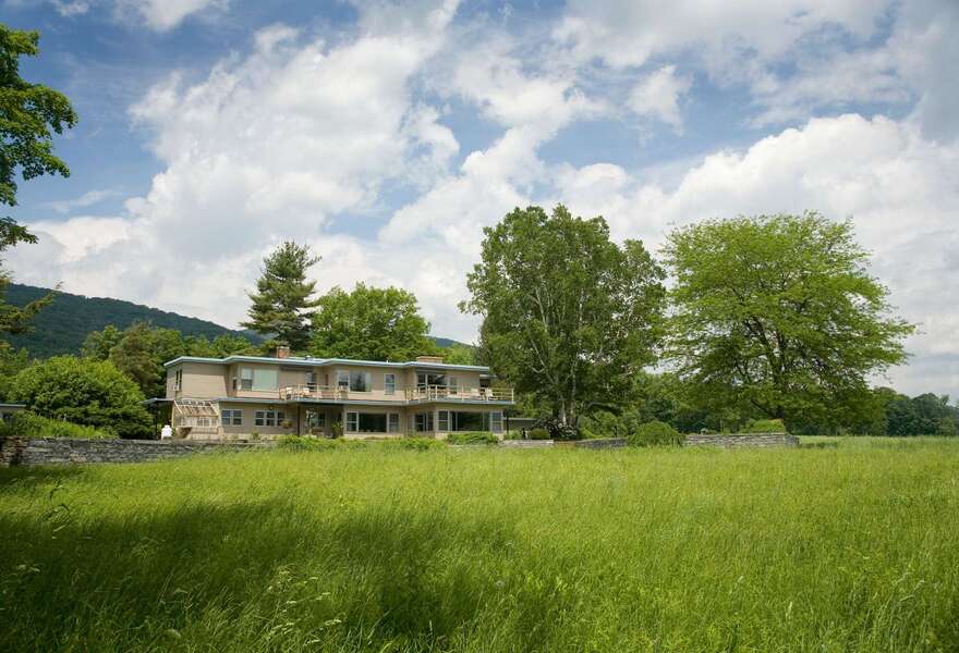 The Guesthouse at Field Farm