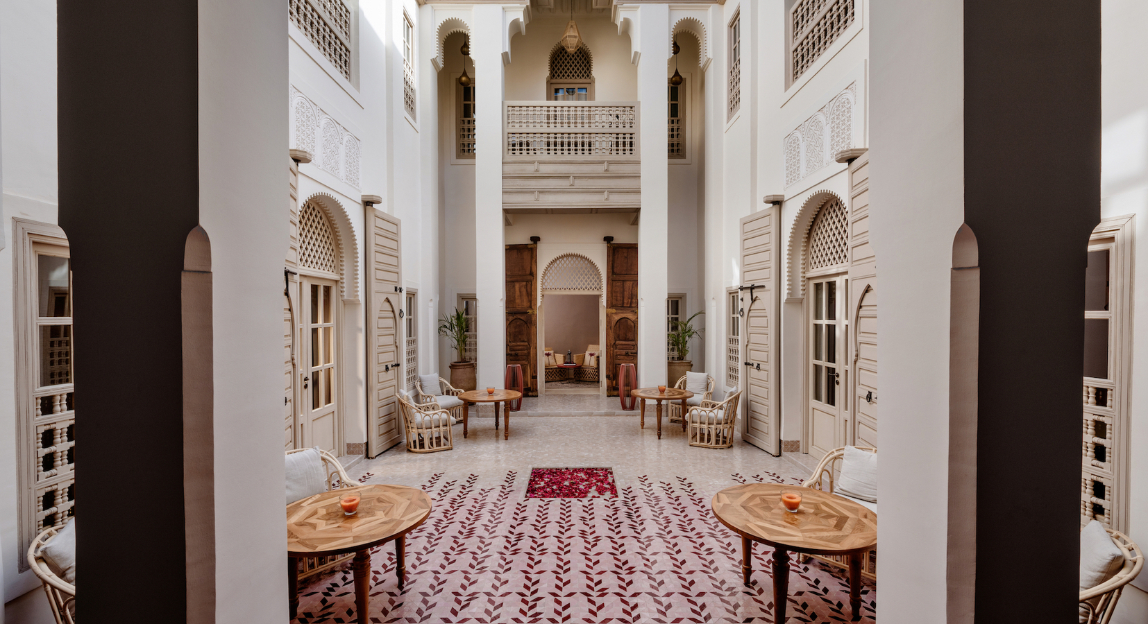 Design zellij courtyard at 72 Riad Living