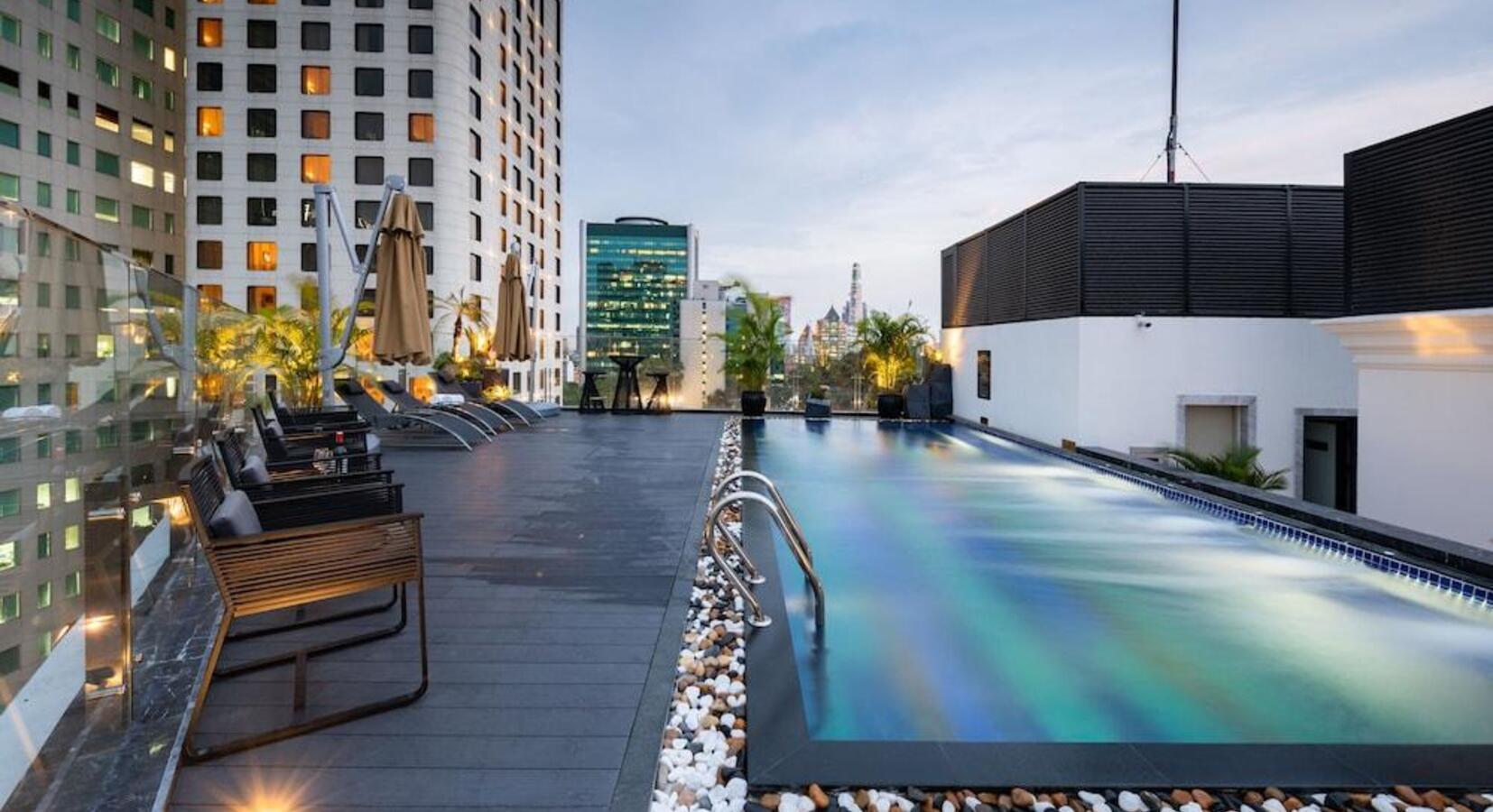 Rooftop Swimming Pool 